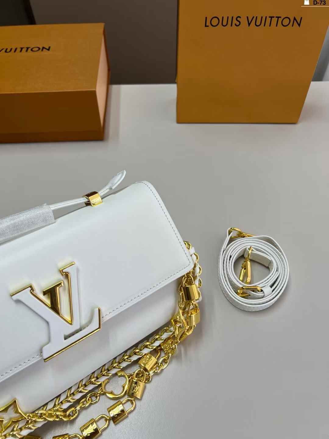 Louis Vuitton Capucines Mini Bag