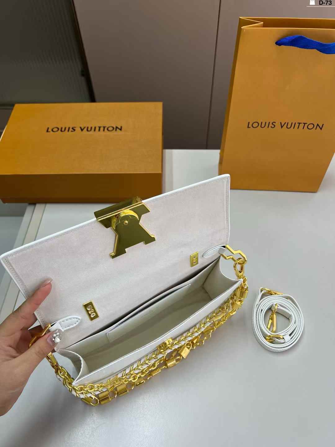Louis Vuitton Capucines Mini Bag