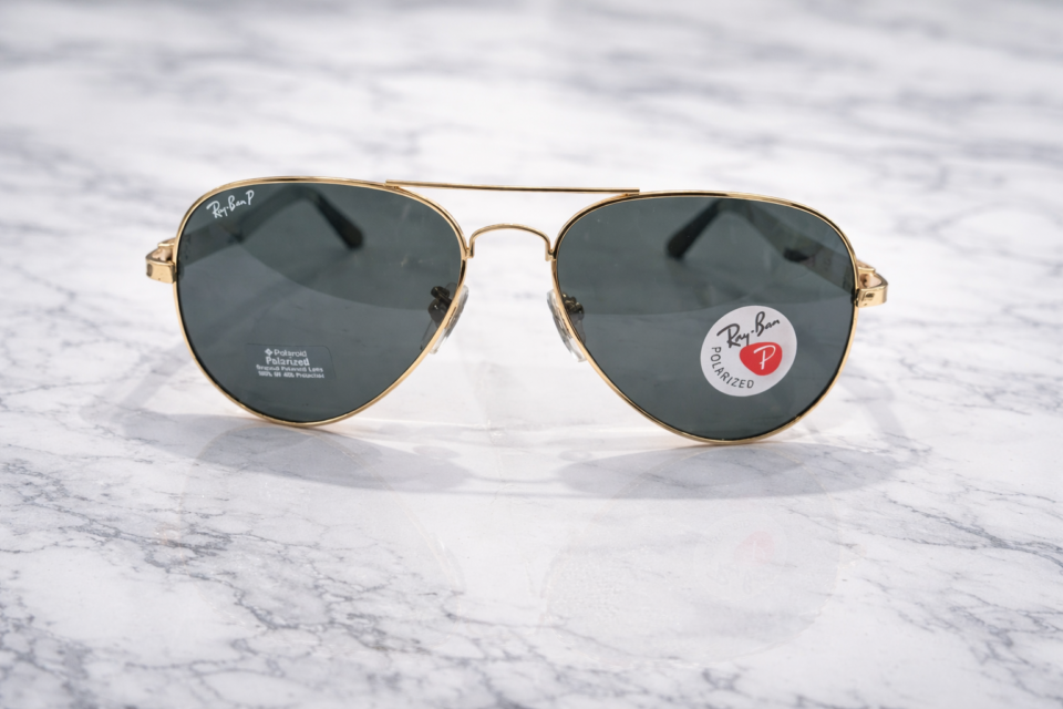 Ray-Ban Classic Aviator Polarized Sunglasses – Gold Frame