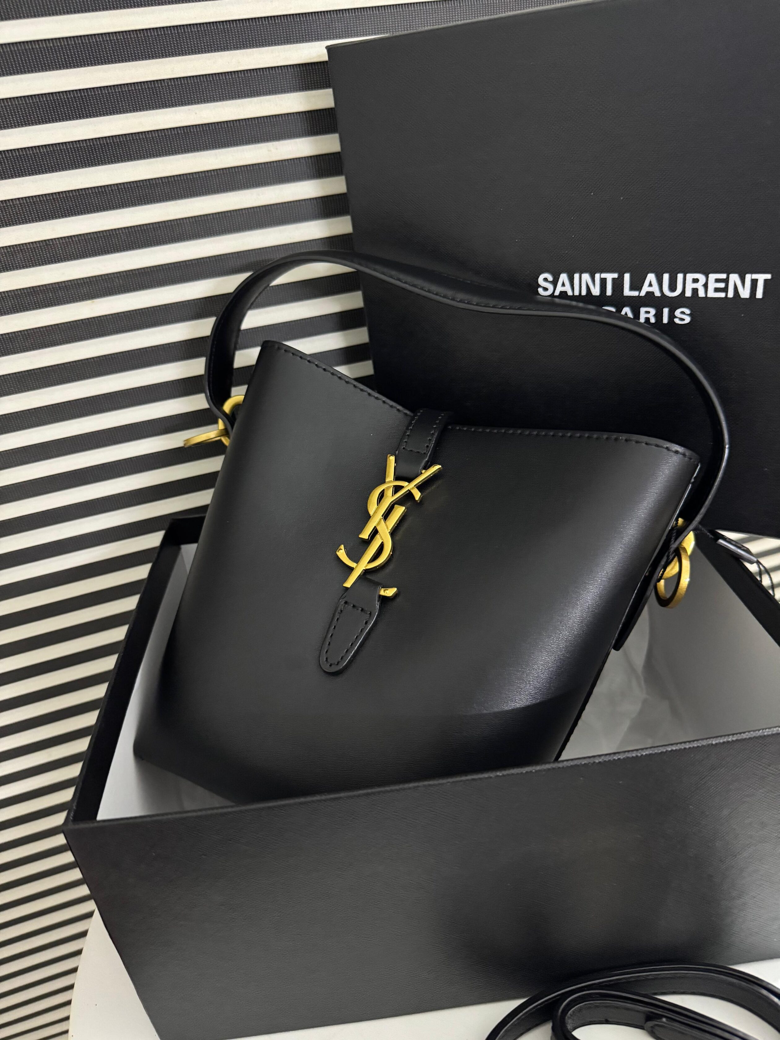 Saint Laurent YSL Bucket Bag 4